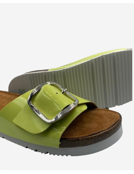 Mules plates en cuir verni avec boucle-Mules-Chaussure femme Maroc