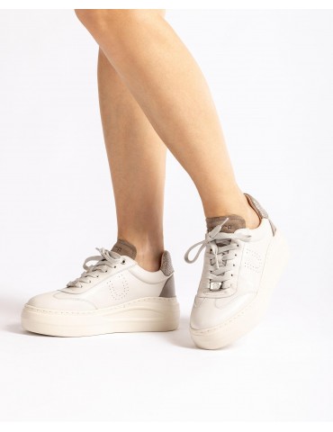 Sneakers en cuir  blanc  avec maxi semelles-Collection 2022-Chaussure femme Maroc