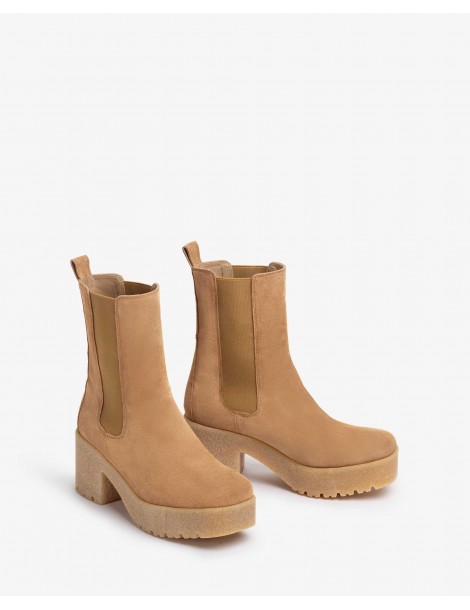 Bottines en daim avec semelle en caoutchouc-Bottes et bottines-Chaussure femme Maroc
