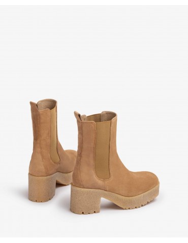 Bottines en daim avec semelle en caoutchouc-Bottes et bottines-Chaussure femme Maroc