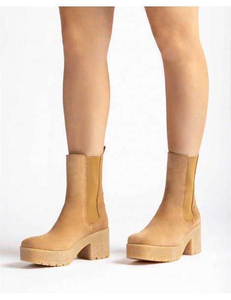 Bottines en daim avec semelle en caoutchouc-Bottes et bottines-Chaussure femme Maroc