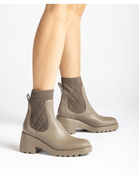 Bottines Chelsea cuir avec semelle en caoutchouc-Bottes et bottines-Chaussure femme Maroc