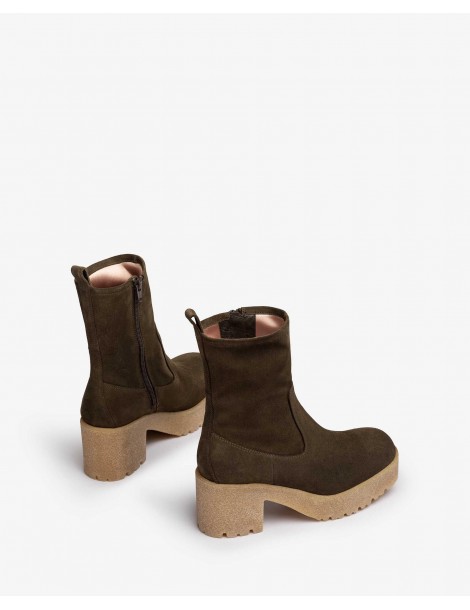 Bottines en daim avec semelle en caoutchouc-Bottes et bottines-Chaussure femme Maroc