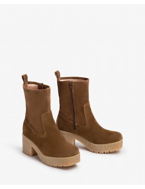 Bottines en daim avec semelle en caoutchouc-Bottes et bottines-Chaussure femme Maroc