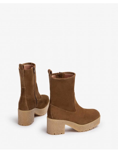 Bottines en daim avec semelle en caoutchouc-Bottes et bottines-Chaussure femme Maroc