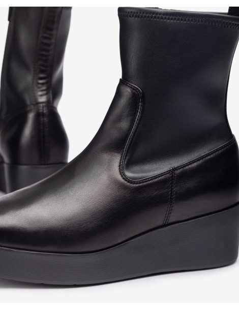 Bottines en cuir noir SuperLight avec tige élastique-Bottes et bottines-Chaussure femme Maroc