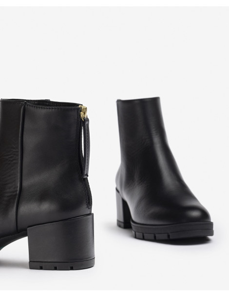 Bottines en cuir noir avec fermeture éclair arrière-Bottes et bottines-Chaussure femme Maroc