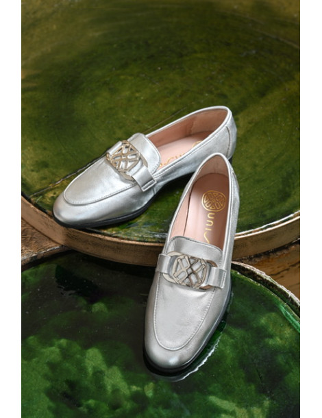 Mocassins avec logo et cuir metallisé-Mocassins-Chaussure femme Maroc