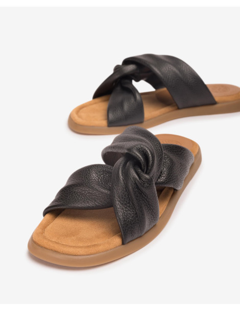 Mules en cuir noir plates avec brides croisées-Collection été-Chaussure femme Maroc