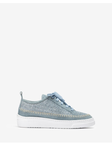 Baskets en daim et raphia