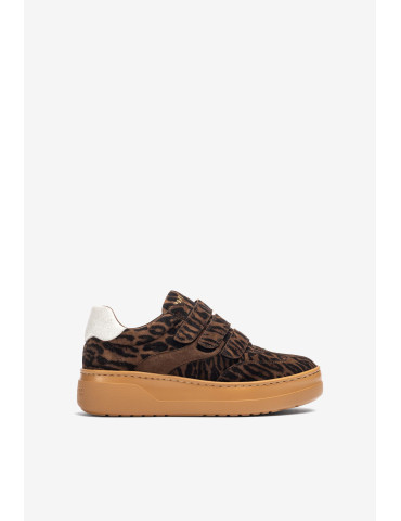 Baskets avec bandes...