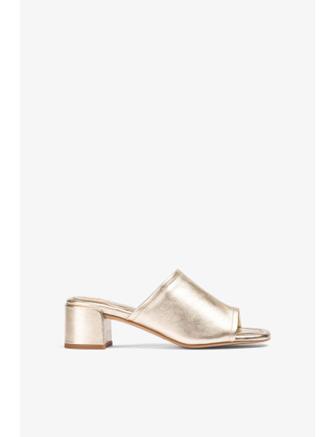 Mules en cuir dorée