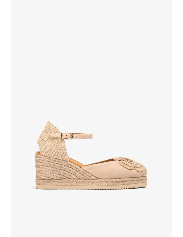 Espadrilles avec ornement...
