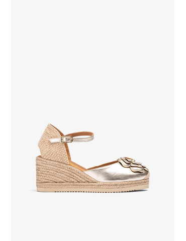 Espadrilles avec ornements...